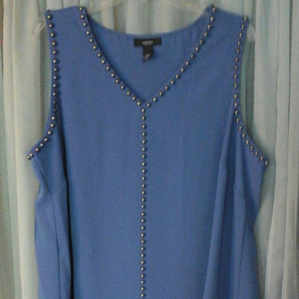 Sleeveless  blouse